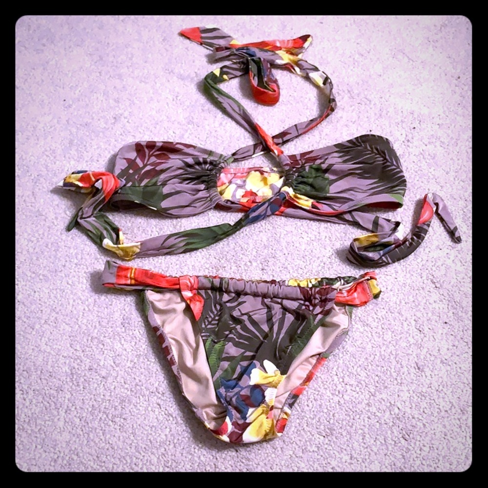 Wraparound Floral Victoria’s Secret bikini